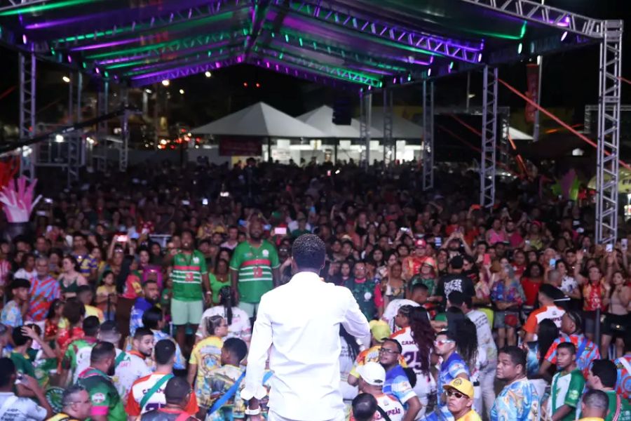 Com apoio do Governo do Estado e Liesap, seletiva do samba-enredo da Mangueira que homenageia o 'Mestre Sacaca' é sucesso de público no Amapá