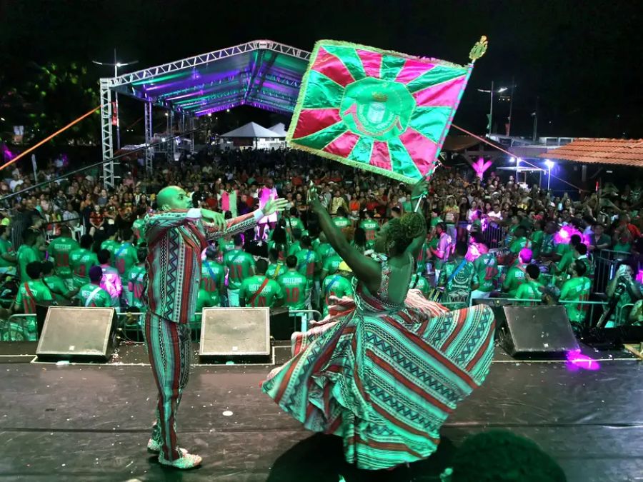 Dois sambas de compositores do Amapá seguem para a final do concurso de samba-enredo da Mangueira no Rio de Janeiro