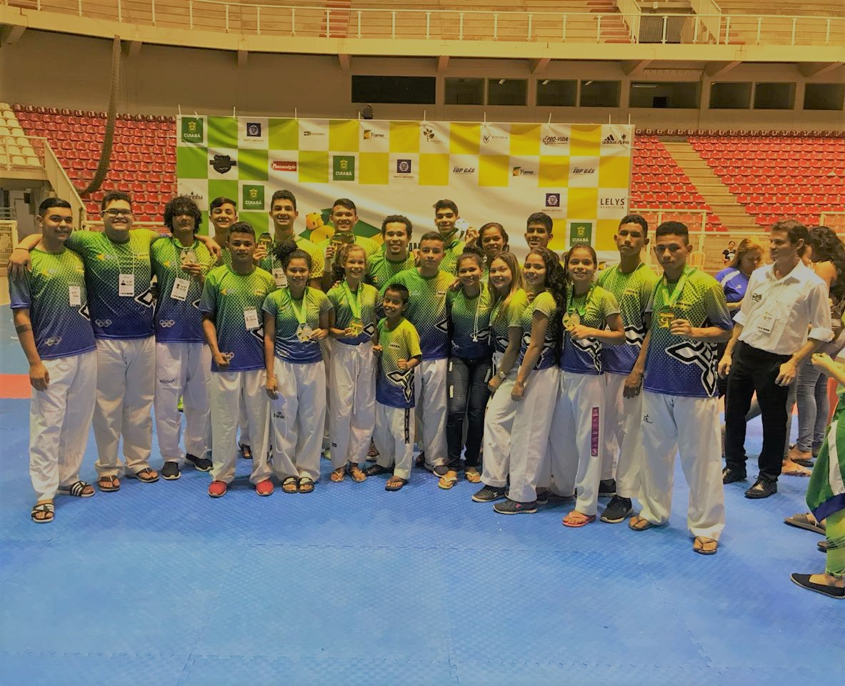 Atletas do Bolsa Esporte conquistam medalhas em campeonato de Taekwondo no Mato Grosso