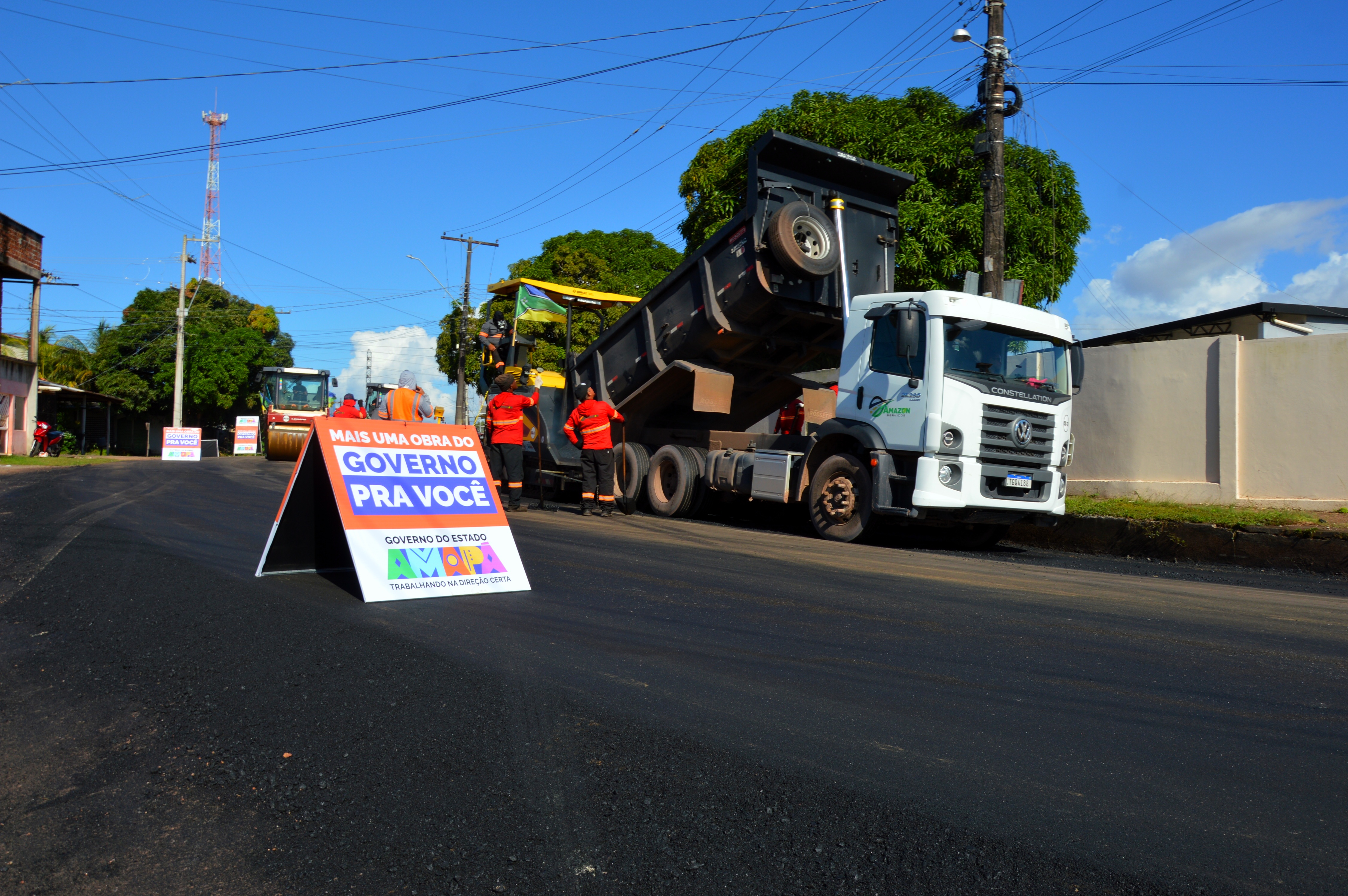 Governo do Amapá realiza pavimentação histórica na Avenida José Augusto Façanha, Zona Sul de Macapá