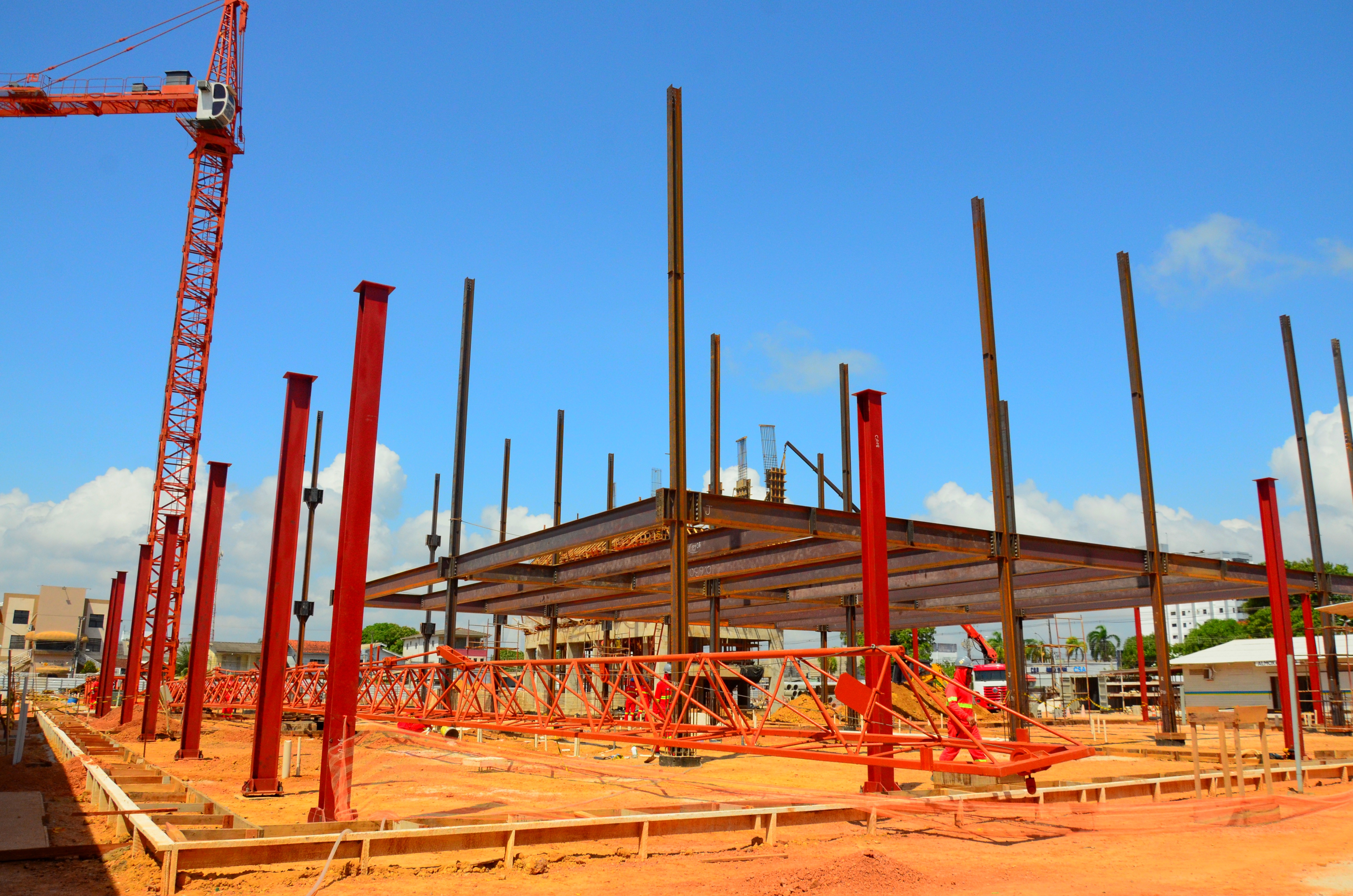 Governo do Estado inicia concretagem dos pilares do segundo pavimento e avança nas obras do Novo HE de Macapá