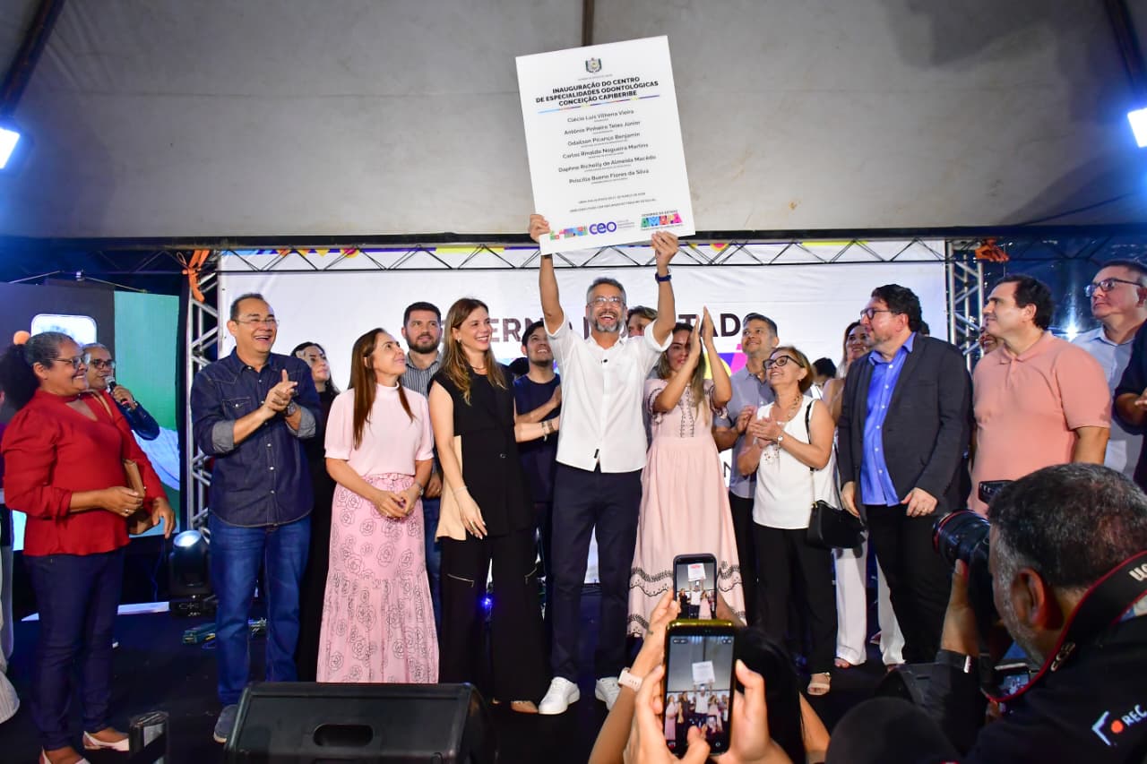 'Estamos dando a devida importância que a saúde bucal merece’, celebra governador Clécio ao entregar novo Centro de Especialidades Odontológicas do AP