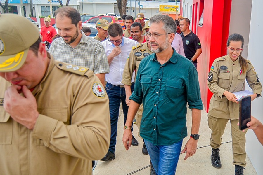Governador Clécio Luís acompanha etapa final das obras do novo Comando Geral dos Bombeiros, em Macapá