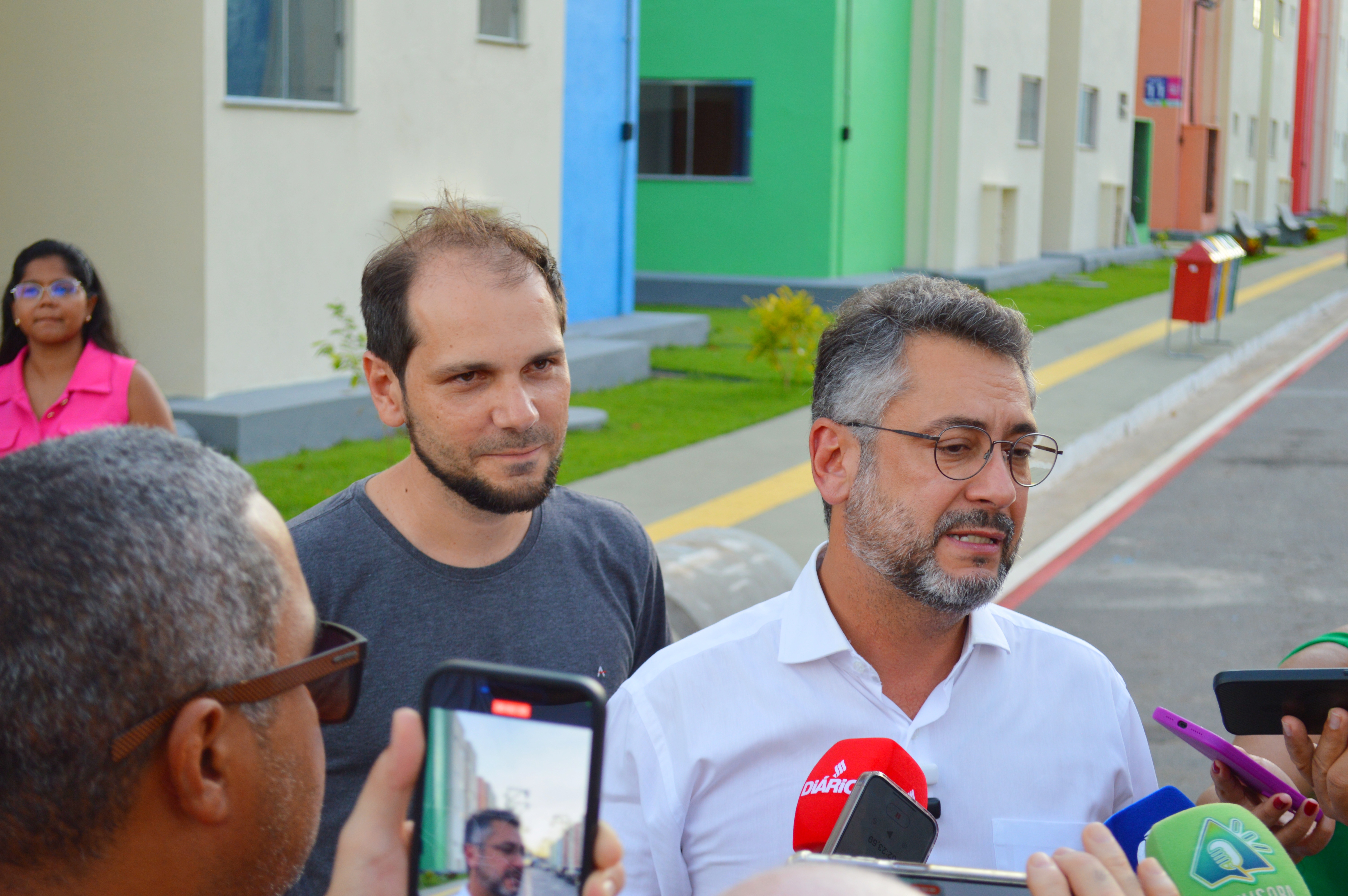 Governador Clécio Luís entrega Residencial Vila dos Oliveiras para 512 famílias no Amapá