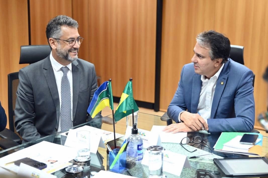 Governador Clécio Luís articula construção de escolas urbanas e indígenas no Amapá em encontro com ministro da Educação