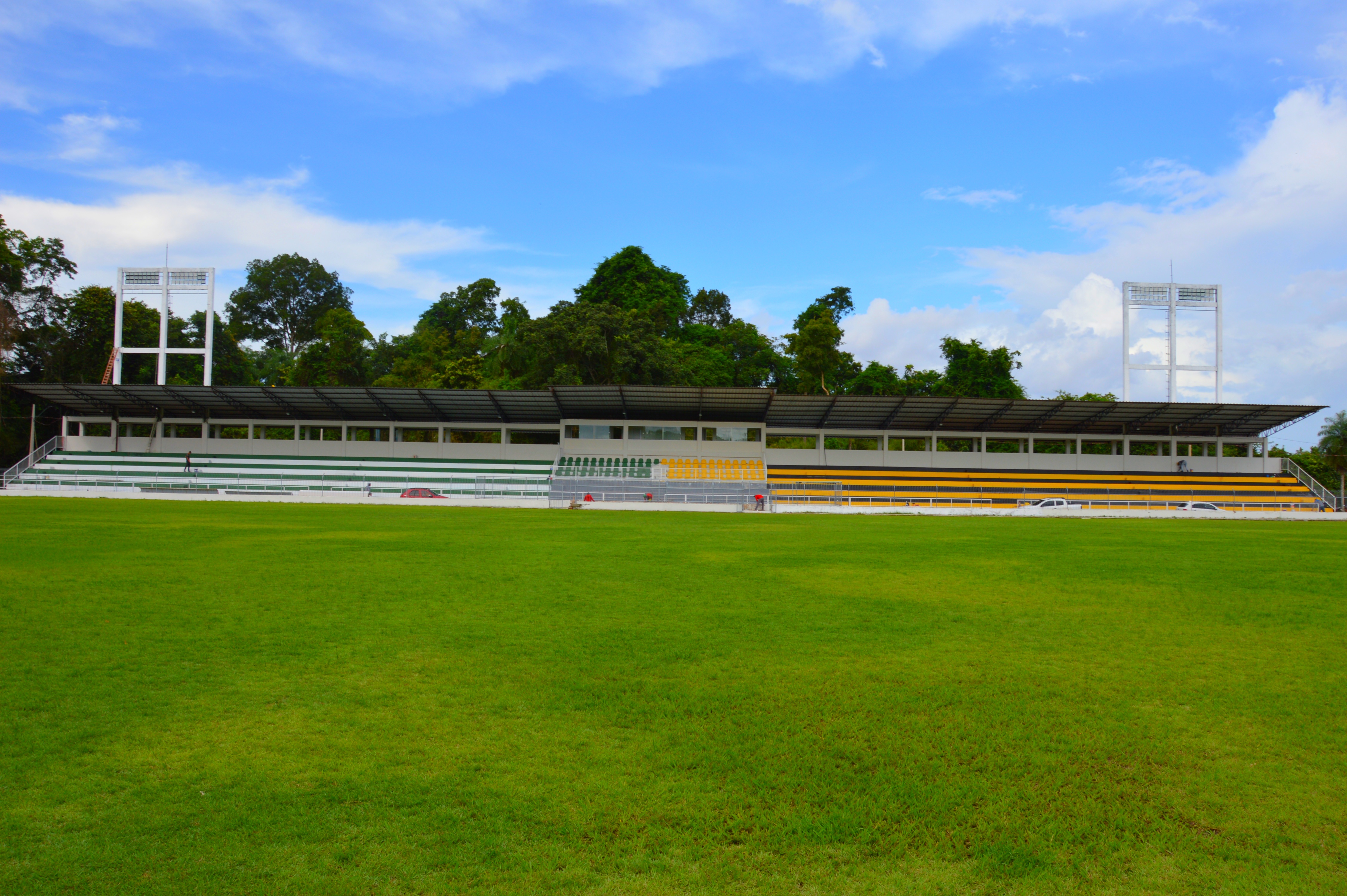Governo do Amapá realiza últimos ajustes para entrega do Estádio Augusto Antunes, em Santana
