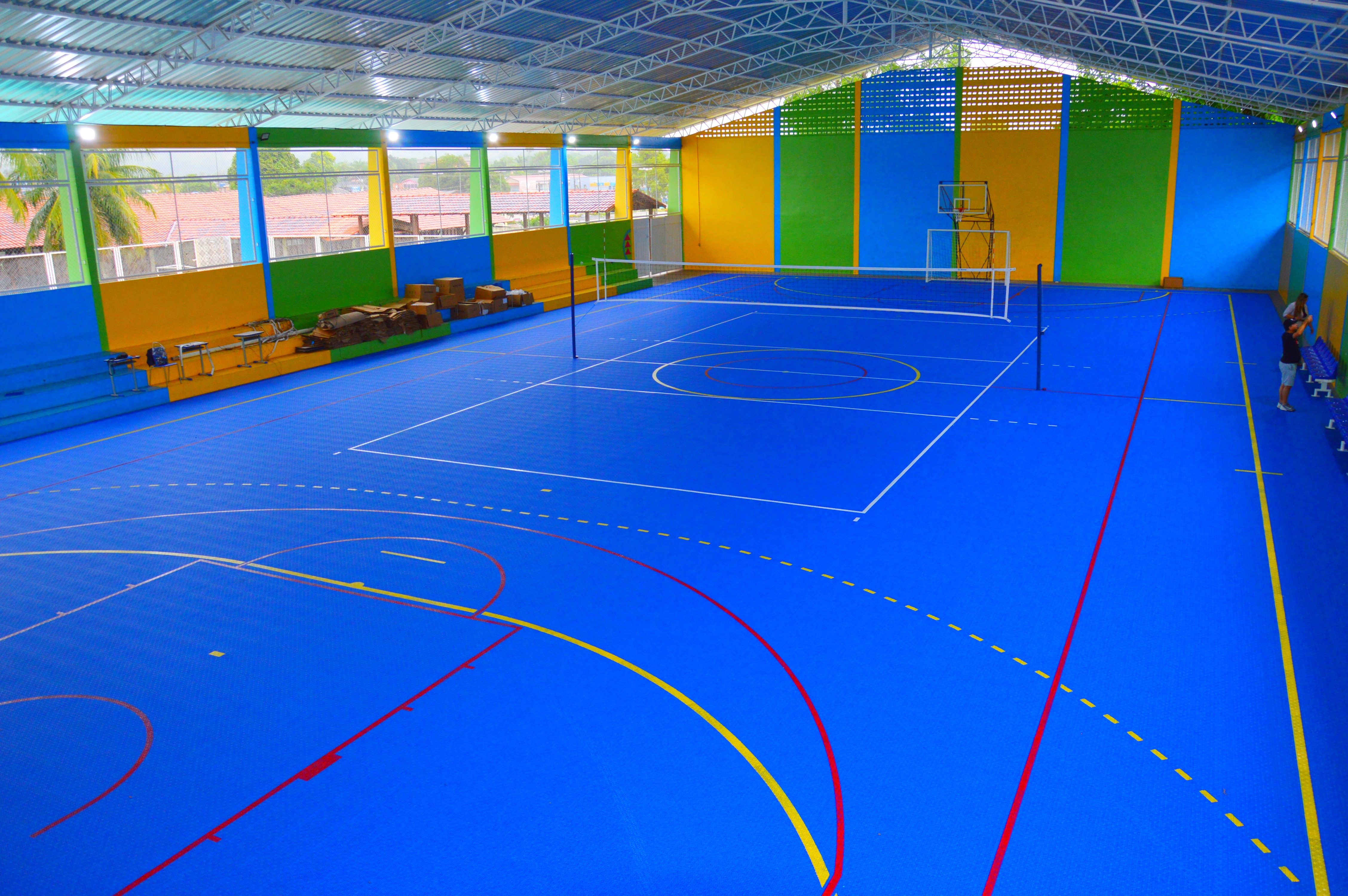 Governo do Amapá moderniza quadra da Escola Mineko Hayashida com piso modular de alta tecnologia