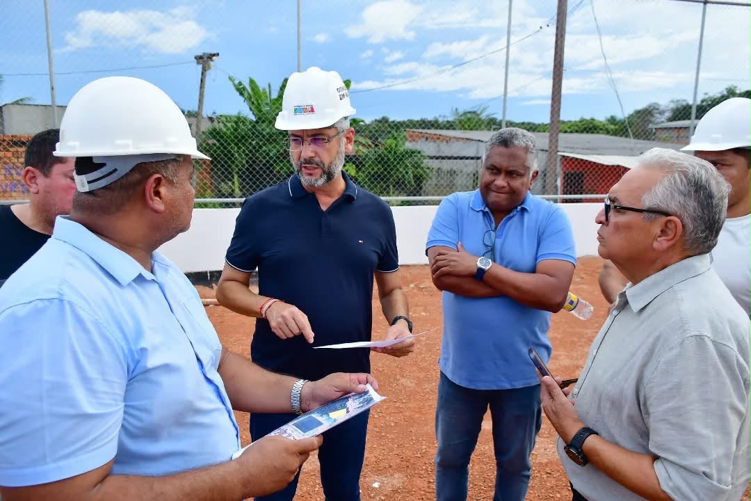 Governador Clécio acompanha de perto obra estratégica de esporte e lazer na Zona Oeste de Macapá