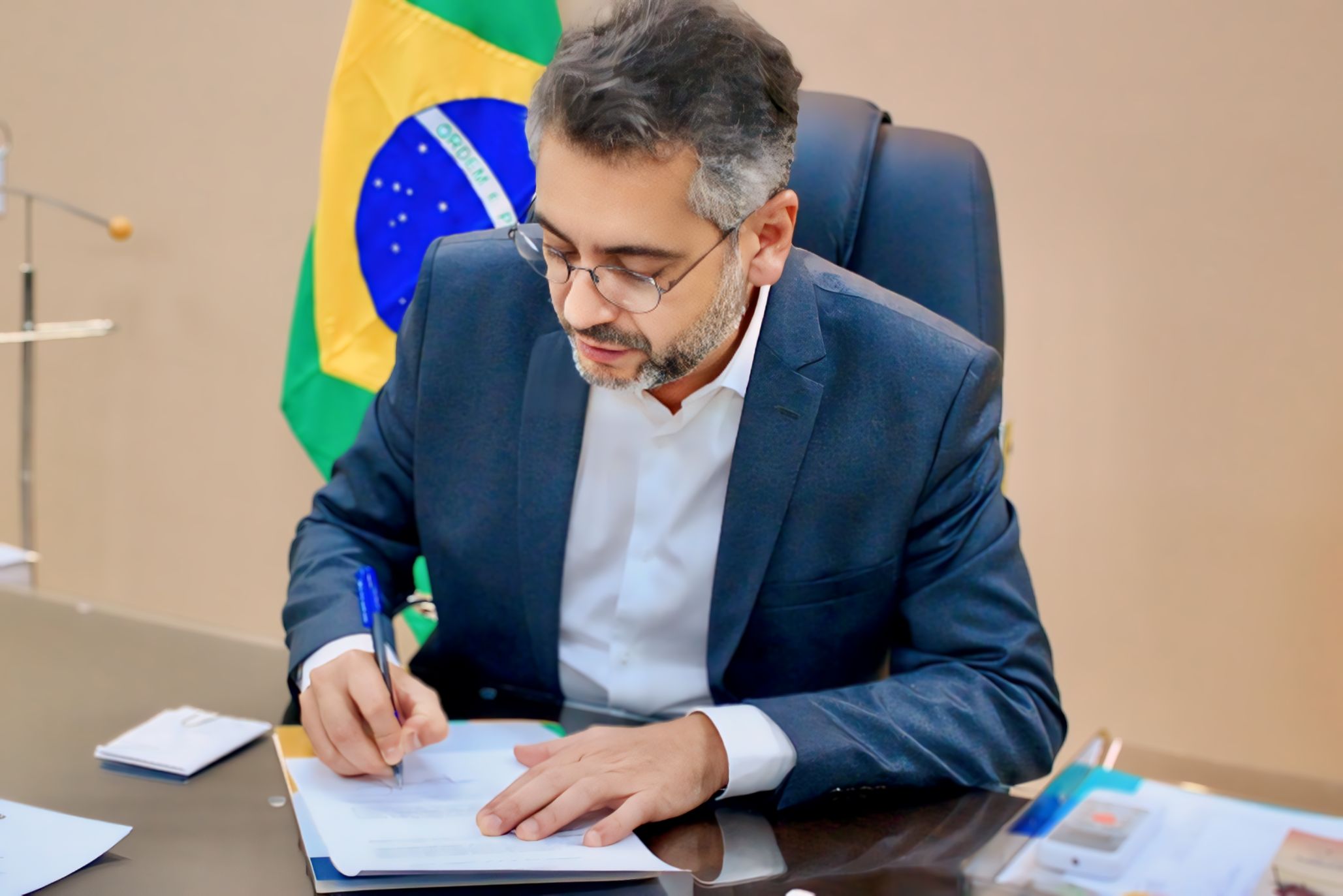 Governador Clécio Luís sanciona lei e garante salários de servidores com reajuste de 5% em abril