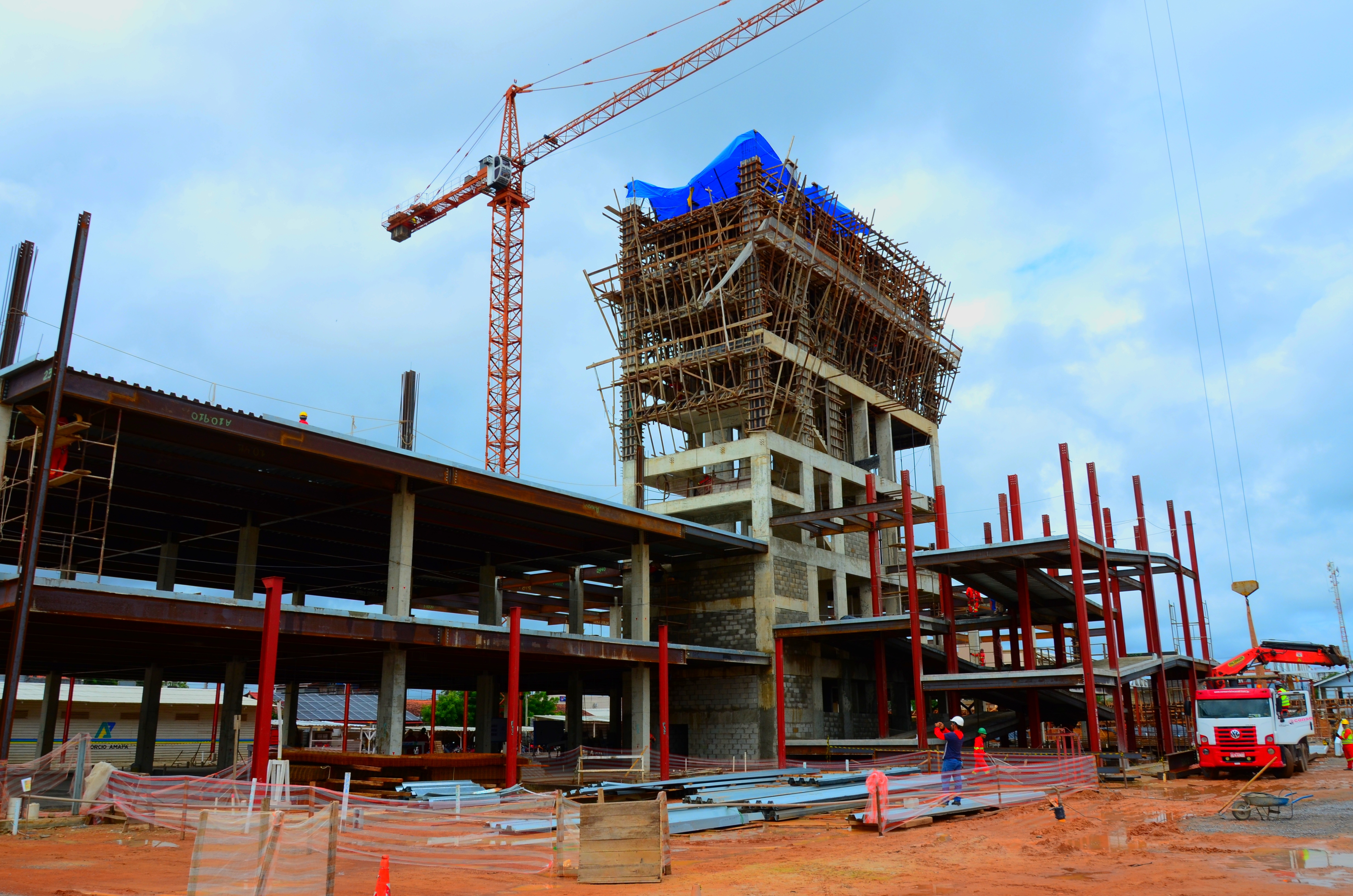 Novo Hospital de Emergência: Governo do Amapá avança na estruturação do segundo pavimento do prédio principal em Macapá