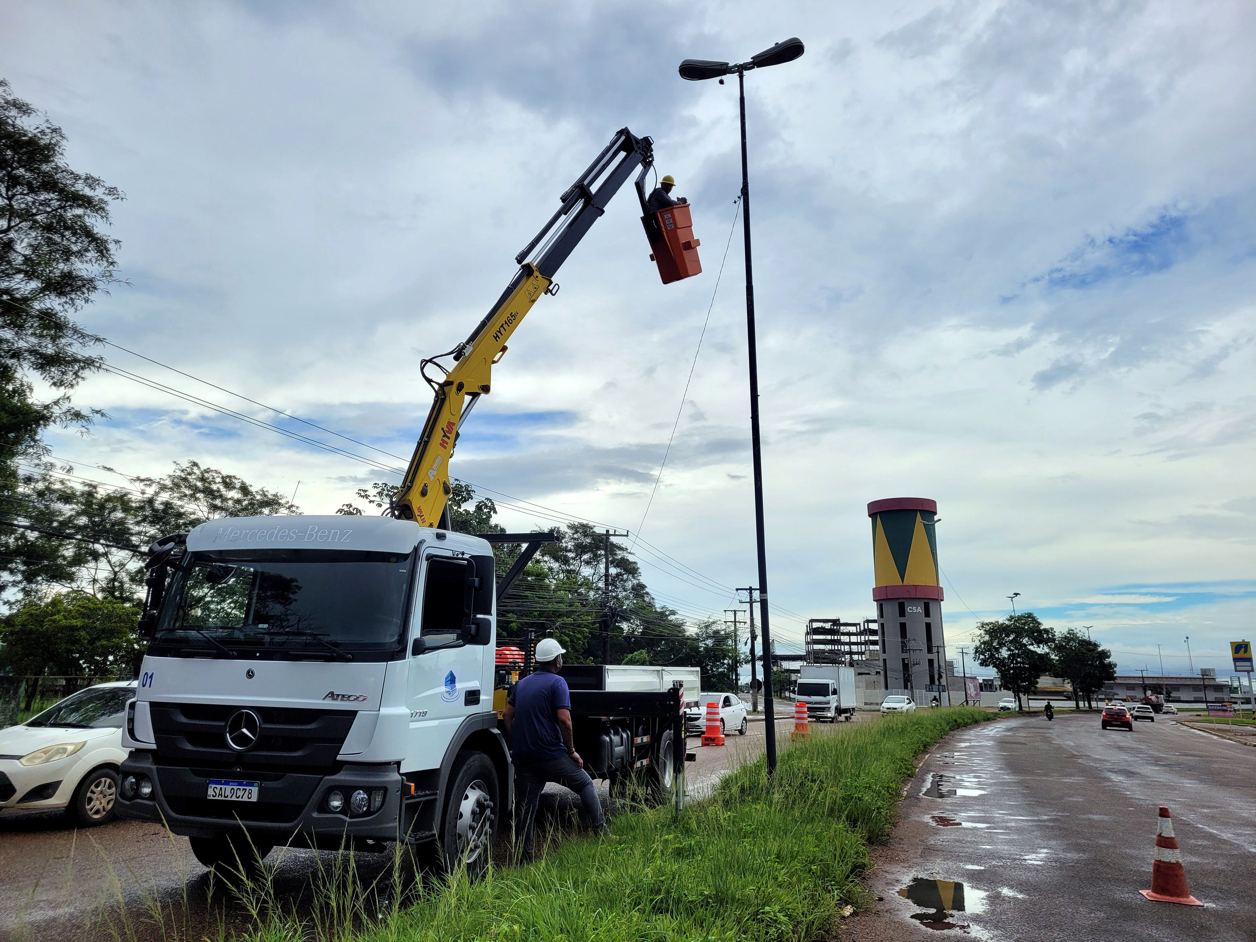 Governo do Amapá avança na iluminação pública na Rodovia Josmar Chaves Pinto