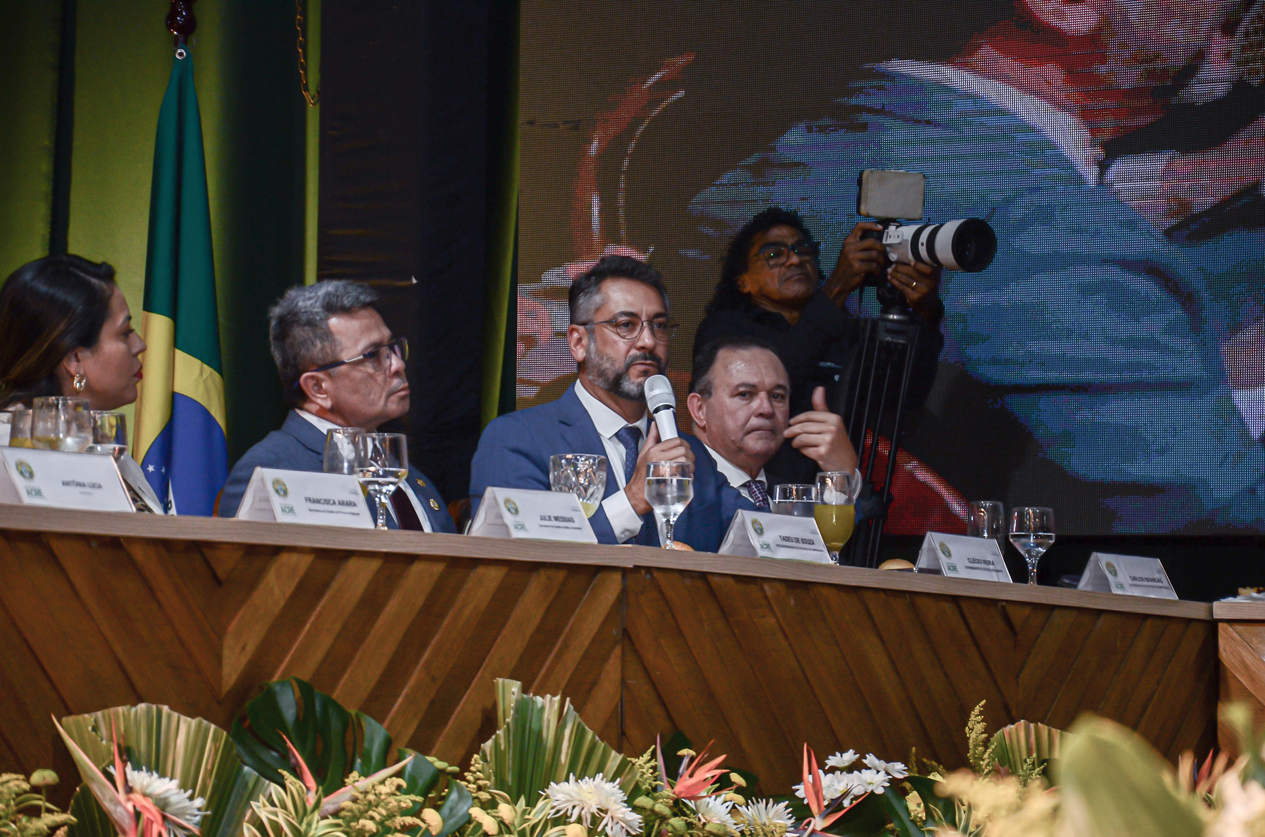 'Incluir os povos tradicionais nas discussões nos legítima ainda mais na defesa da Amazônia', defende Clécio Luís no 27º Fórum dos Governadores