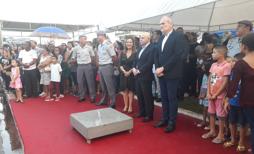 ESCOLA MILITAR FORMA PRIMEIROS ALUNOS DO ENSINO FUNDAMENTAL EM SANTANA
