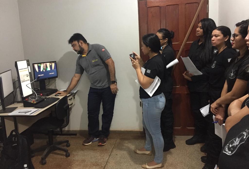 TESTES PRELIMINARES COM “SCANNER” CORPORAL FLAGRAM MULHERES TENTANDO ENTRAR COM DROGAS NO IAPEN