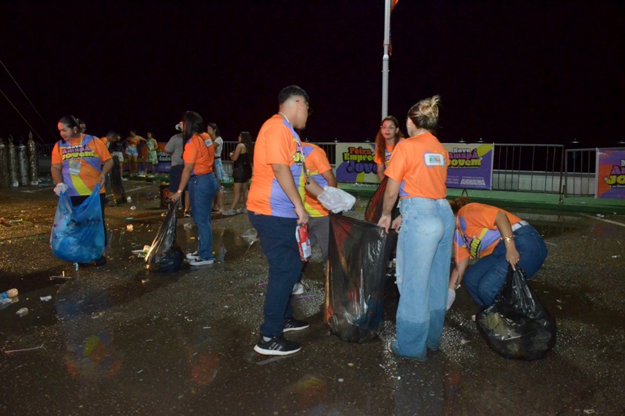 Juventude garante limpeza do Trapiche do Santa Inês após lançamento do novo Amapá Jovem