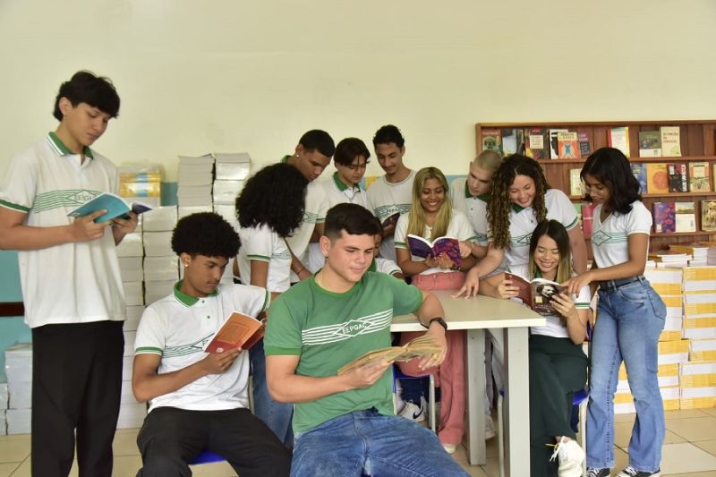 Governo do Estado firma parceria com a Unifap para ampliar oferta de cursos do Novo Amapá Jovem