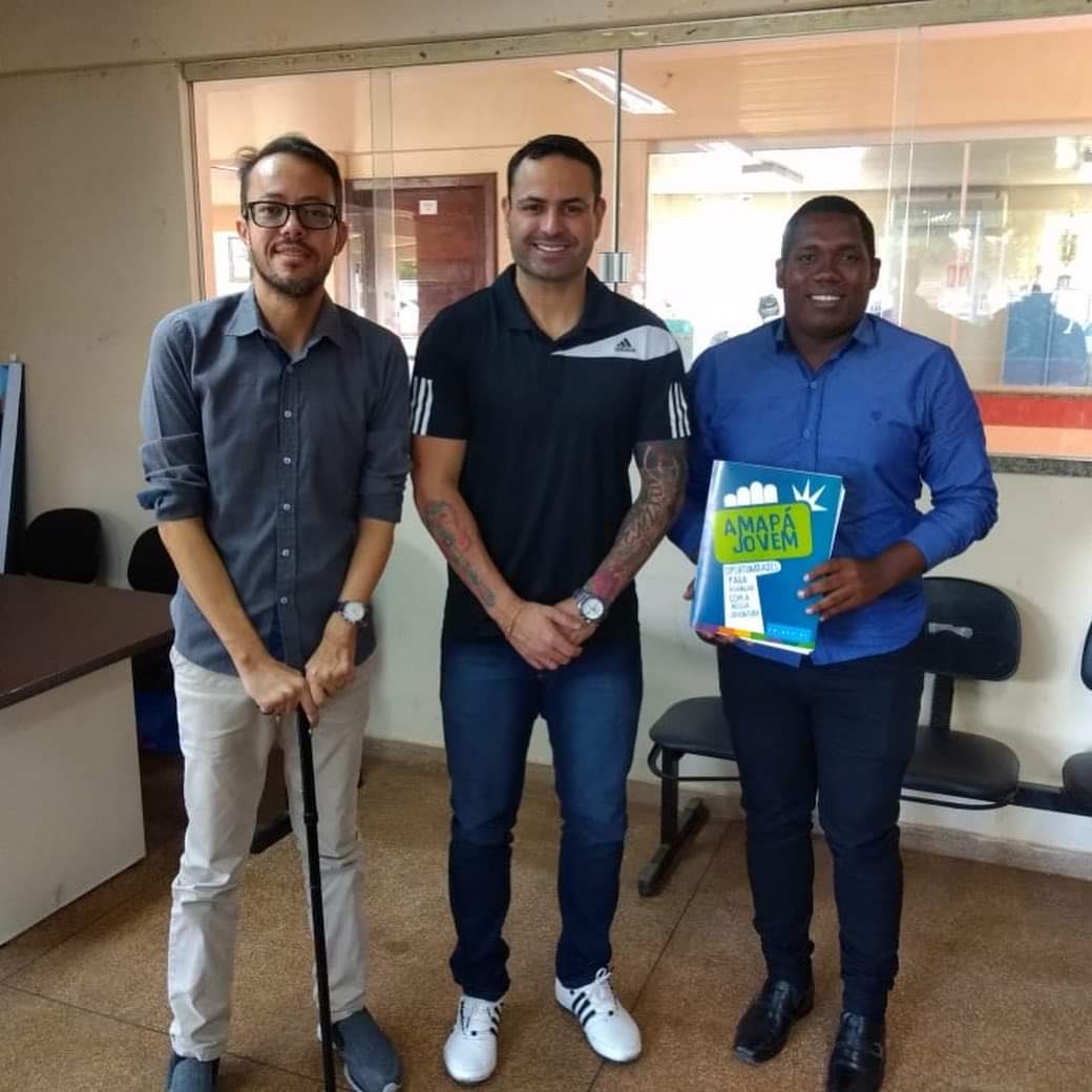 SECRETÁRIO DE JUVENTUDE PEDRO FILÉ RECEBE O SECRETARIO DE ADMINISTRAÇÃO E COORDENADOR MUNICIPAL DE JUVENTUDE DE CALÇOENE - AP