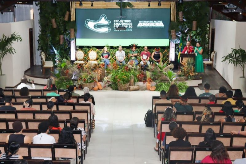Soluções em favor da floresta e meio ambiente são debatidas durante os 'Encontros Amazônicos Pré-COP30', no Amapá