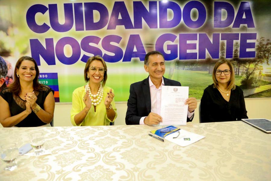 Amapá sanciona reajuste salarial e institui gratificação para servidores do Magistério