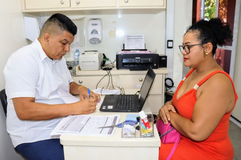 'Quanto mais rápido o diagnóstico, mais eficaz é o tratamento', afirma vigilante ao fazer exames gratuitos de mamografia e PCCU