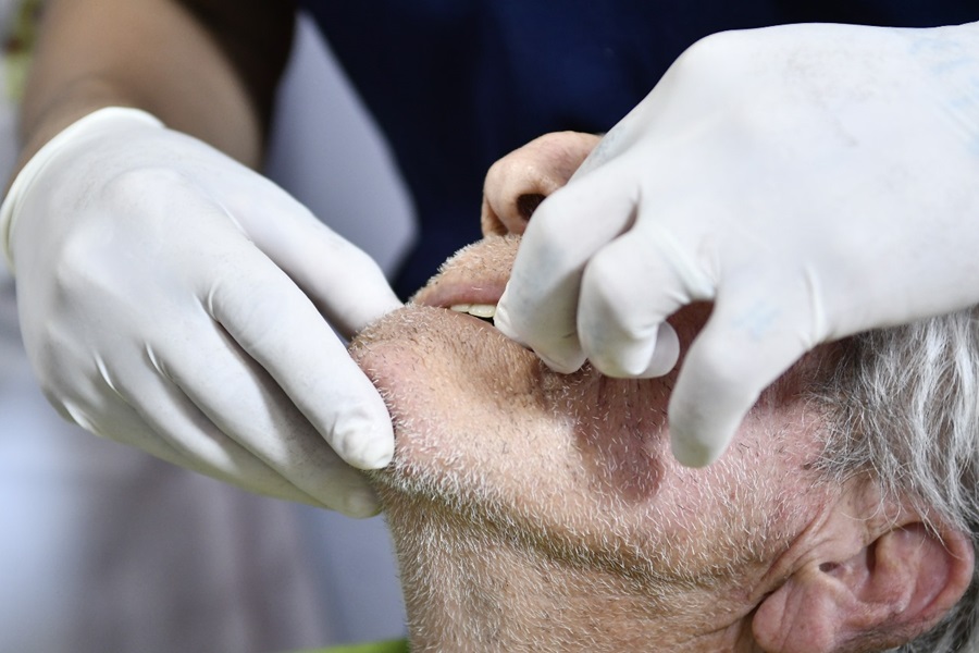 Governo do Amapá entrega próteses dentárias em ação de saúde bucal para idosos no Abrigo São José