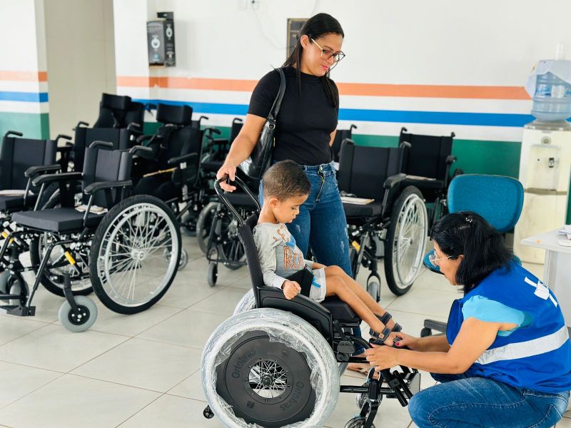 Reabilita Amapá: Governo do Estado entrega 366 cadeiras de rodas para pacientes do Creap nos municípios
