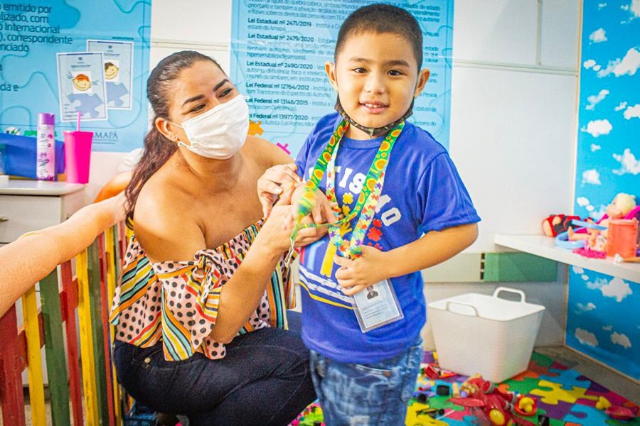 Abril Azul: saiba quais serviços pessoas autistas podem solicitar na rede Super Fácil do Amapá