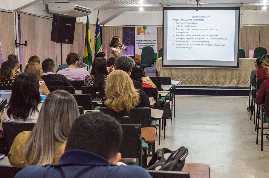Sesa reúne técnicos municipais para trabalhar modelagem das redes de atenção