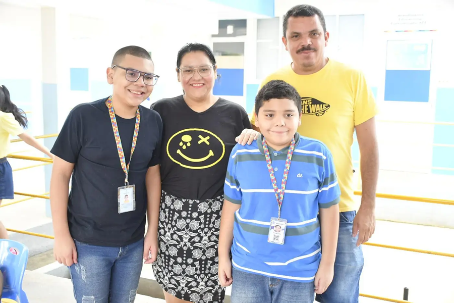 Mais Sorriso Azul: mães e pais celebram primeiro atendimento odontológico humanizado para crianças autistas em Santana