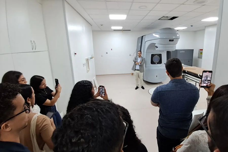 Governo do Estado abre portas do Centro de Radioterapia do Amapá para receber acadêmicos de medicina da Unifap