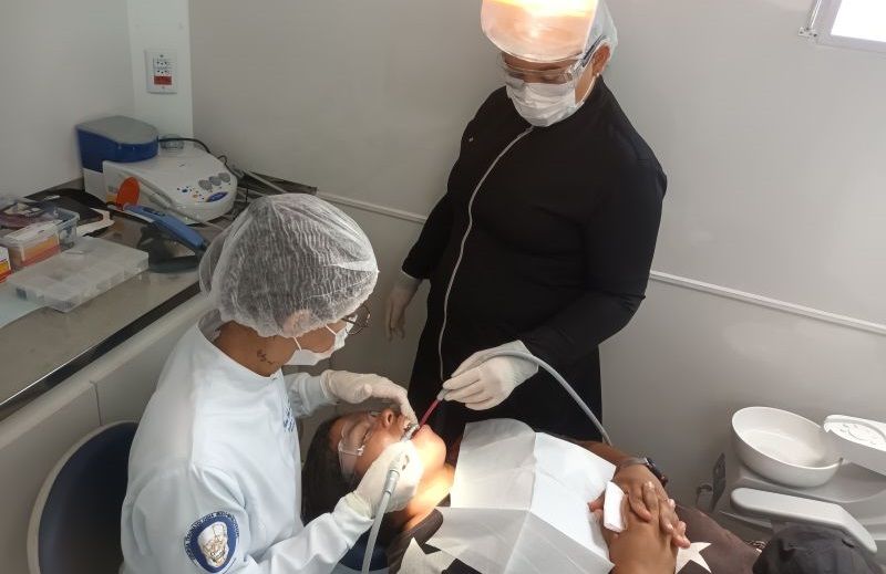Trabalhadores rurais da 53ª Expofeira do Amapá recebem atendimento odontológico de prevenção ao câncer de boca