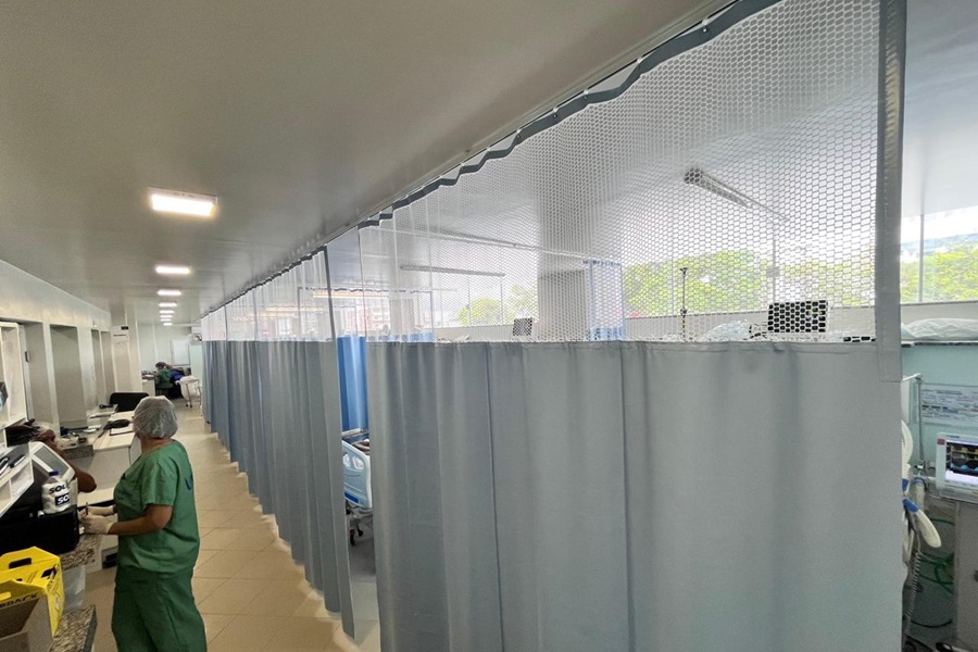 Governo do Estado instala divisórias de leitos na UTI do Hospital de Emergências de Macapá