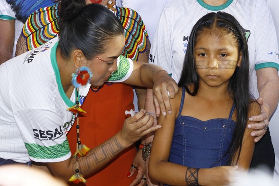'É importante para nós', diz indígena de 9 anos do Amapá que recebeu a primeira vacina do Mês da Vacinação dos Povos Indígenas