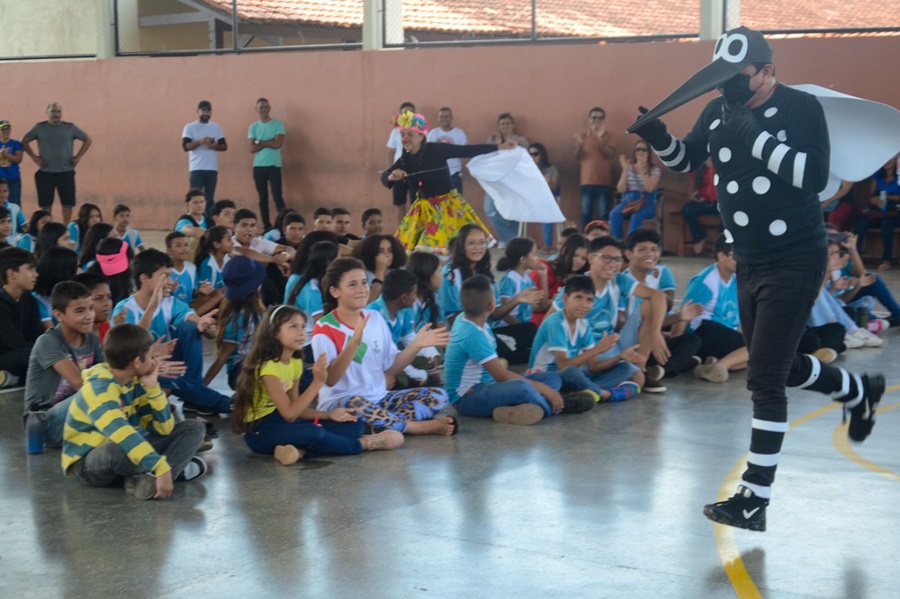 Governo do Amapá alcança mais de 90 escolas estaduais com orientações para prevenir a dengue