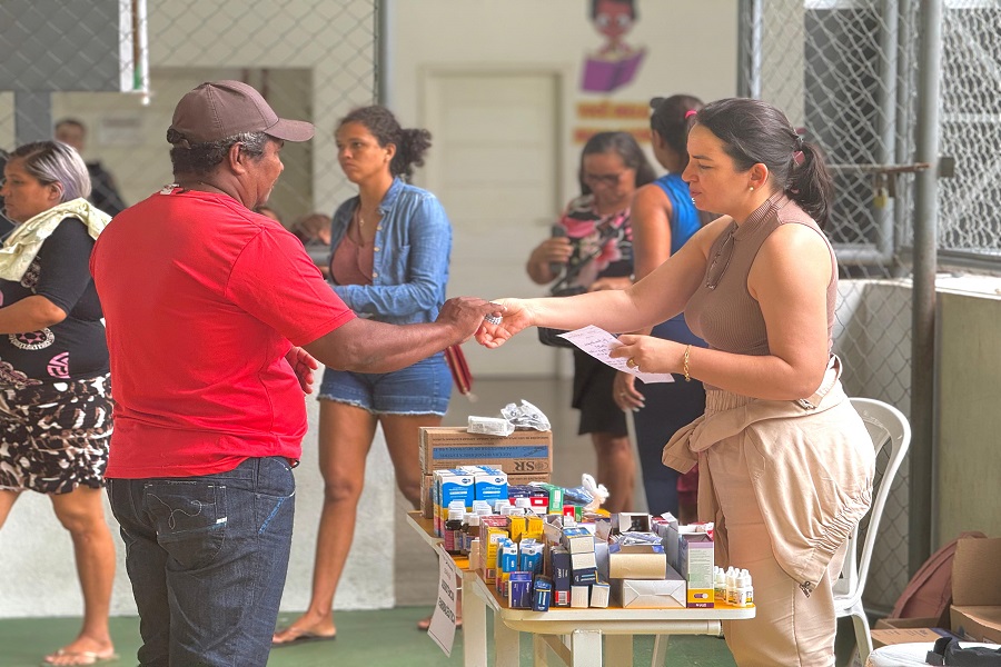 Programa Mais Sorrisos leva atendimentos de saúde para ribeirinhos da Vila Maranata, em Mazagão