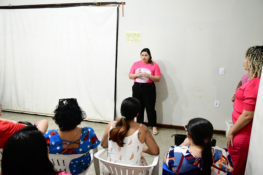 Outubro Rosa: mulheres atendidas pelo Caps participam de ações de prevenção do câncer de mama