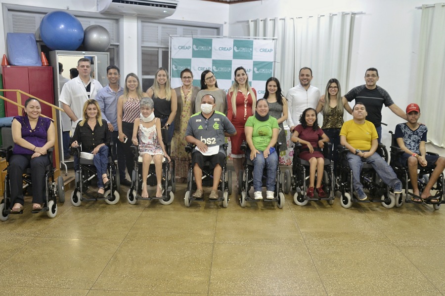 Creap beneficia 14 pacientes com cadeiras de rodas motorizadas