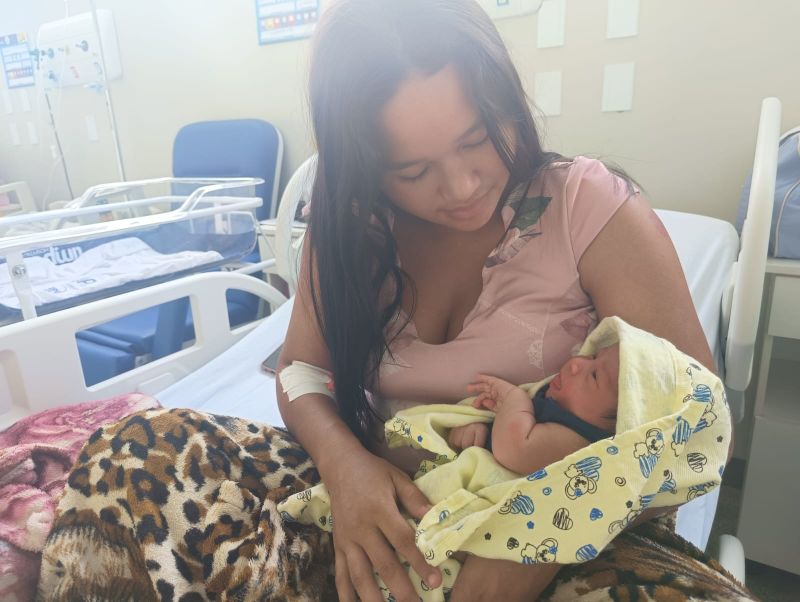 'Recebi um ótimo atendimento em todos os processos', diz mãe de primeiro bebê nascido no Hospital Regional de Porto Grande