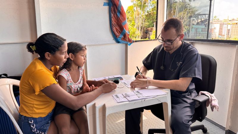Famílias do Bailique recebem alimentos, água e atendimento de saúde em ação emergencial do Governo do Amapá