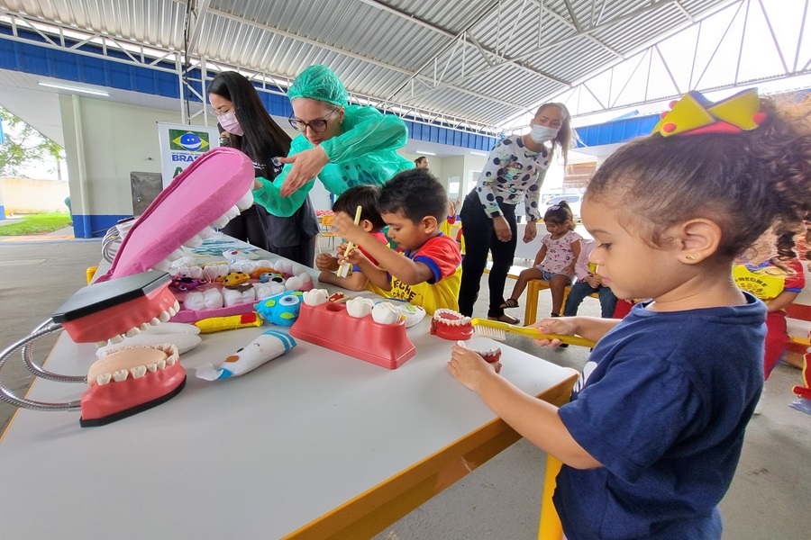 Mais Sorrisos: Dia D de conscientização sobre saúde bucal leva atendimentos para 150 crianças, em Santana