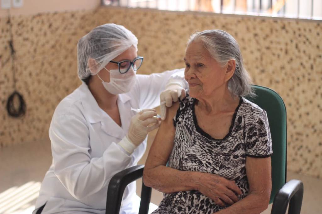 Dia D: com centenas de atendimentos, GEA reforça cobertura vacinal contra o Influenza