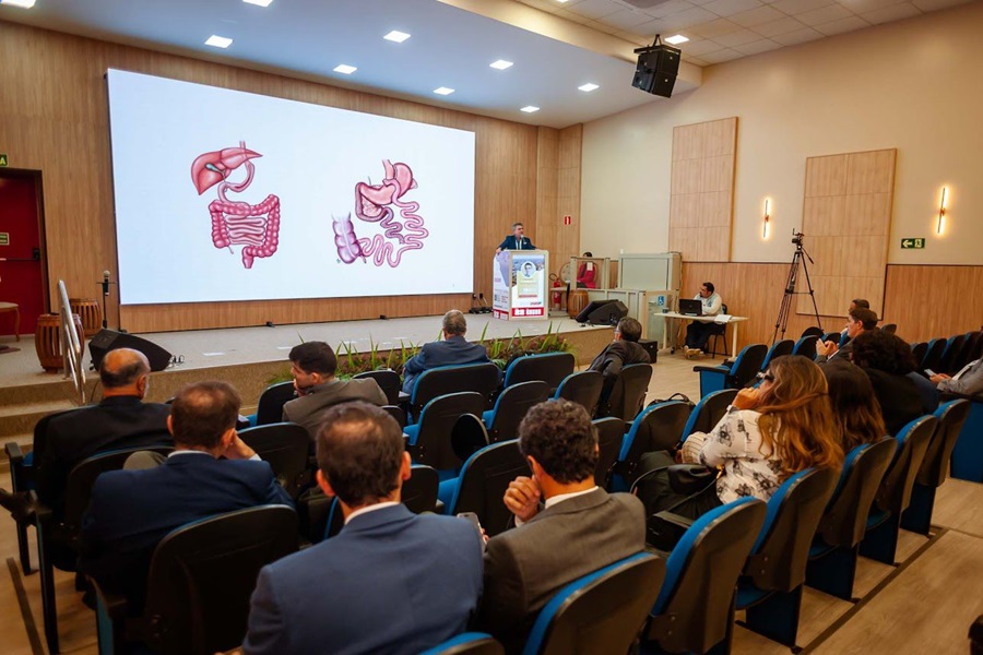 Debates sobre cirurgia metabólica e diabetes encerram encontro internacional sobre obesidade no Amapá