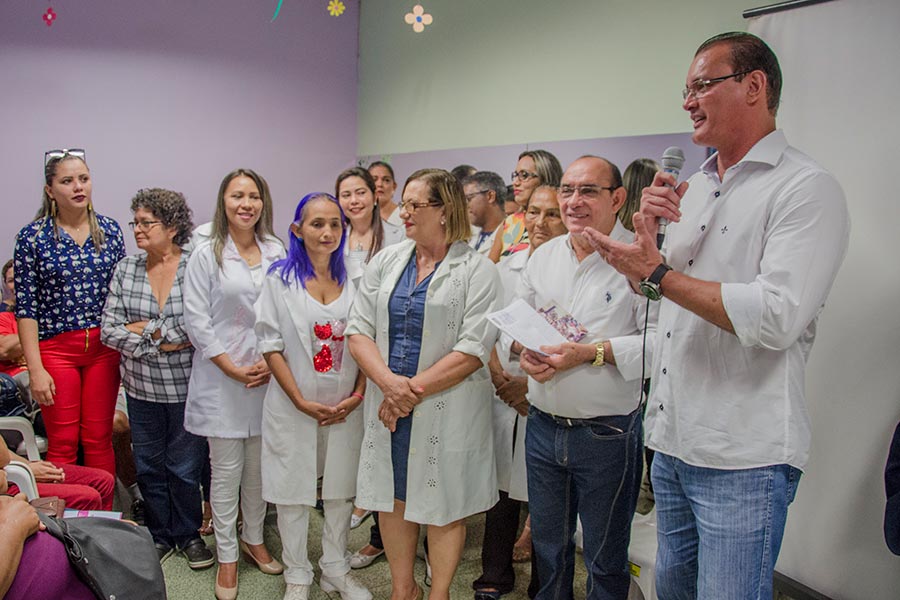 Cerpis homenageia profissionais da medicina natural