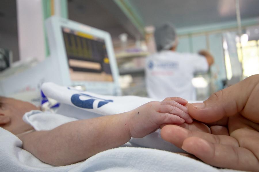 Governo do Amapá convoca doadores para regularizar estoque de sangue de bebês prematuros do Hospital Mãe Luzia