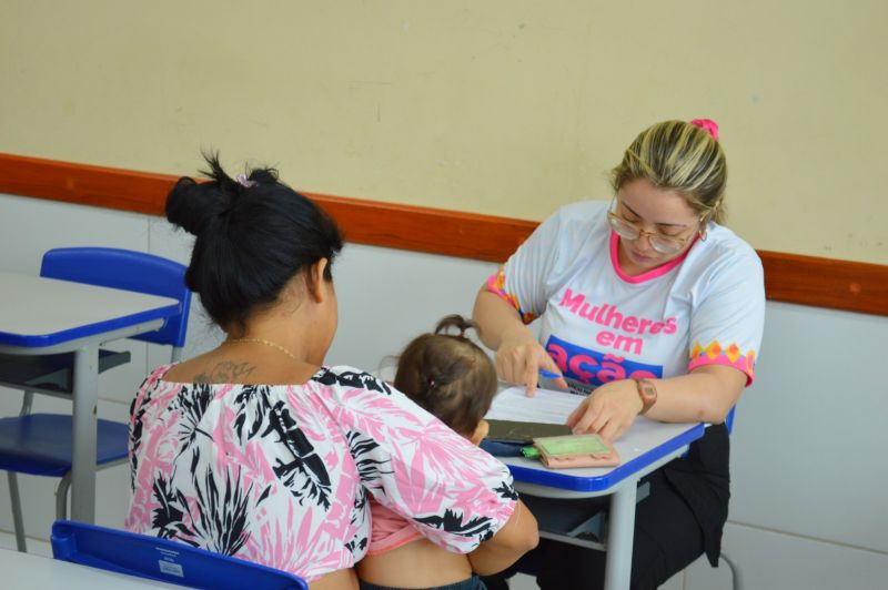 Outubro Rosa: Governo do Amapá leva prevenção ao câncer de mama para moradoras dos residenciais de Macapá