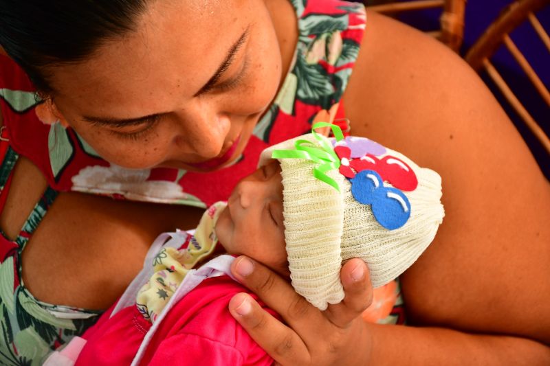 Novembro Roxo: no Hospital da Mulher Mãe Luzia, bebês prematuros protagonizam ensaio fotográfico
