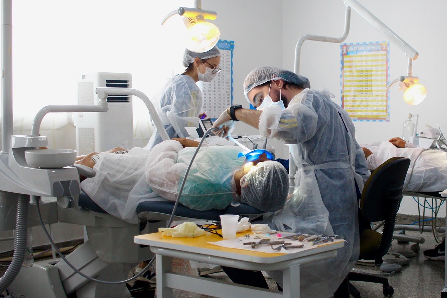 Mais Sorrisos: cerca de 700 ribeirinhos começam a receber serviços odontológicos de alta complexidade, em Mazagão