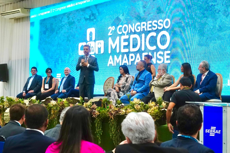 Governador Clécio Luís evidencia a troca de conhecimentos para avanços na medicina durante abertura do 2º Congresso Médico Amapaense