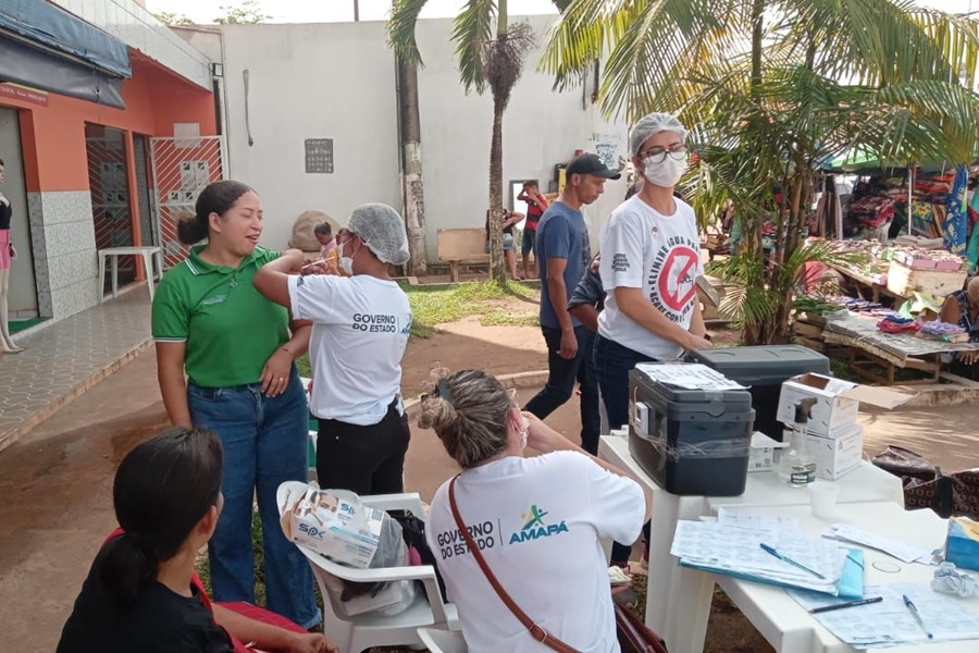 Governo do Amapá intensifica mutirão de vacinação contra gripe e Covid 19 em Oiapoque