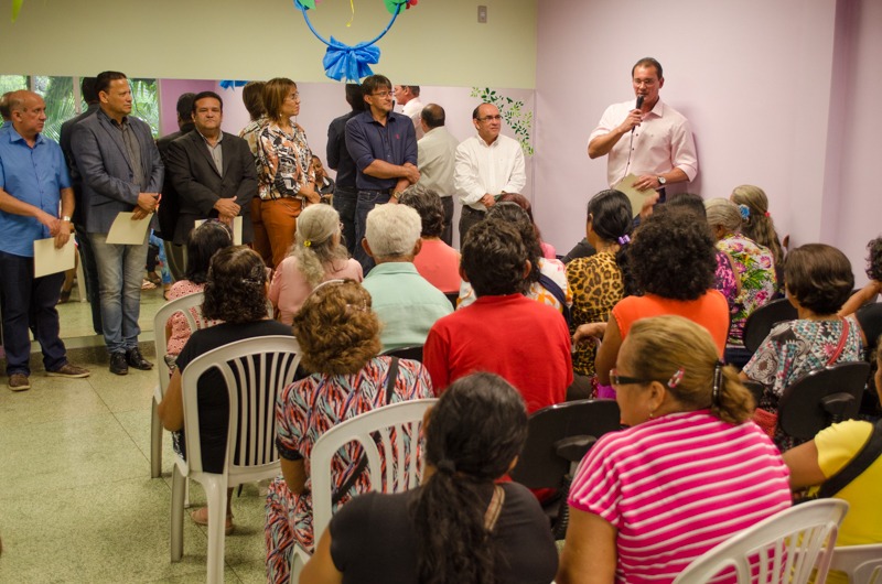 Dia do Acupunturista é celebrado com homenagens a profissionais de saúde
